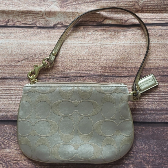 Coach Wristlet - Picture 3 of 4